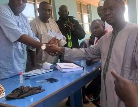 Kwaminshinan Ma’aikatar Tsumi Da Tanadi Na Jihar Katsina Hon. Faruk Lawal Jobe Ya Sabunta Katin Zama Dan Jam’iyyar APC.